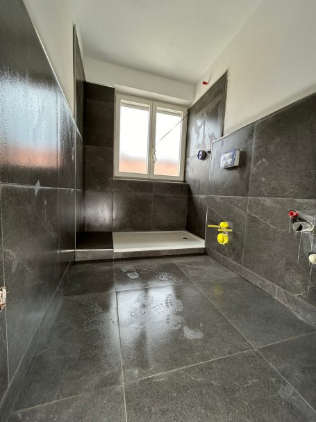 Hier wurden 60x60cm Fliesen verlegt