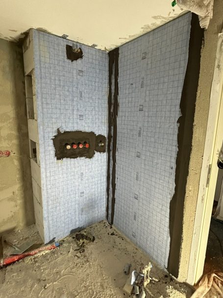 Duschbereich Fachgerecht abgedichtet...